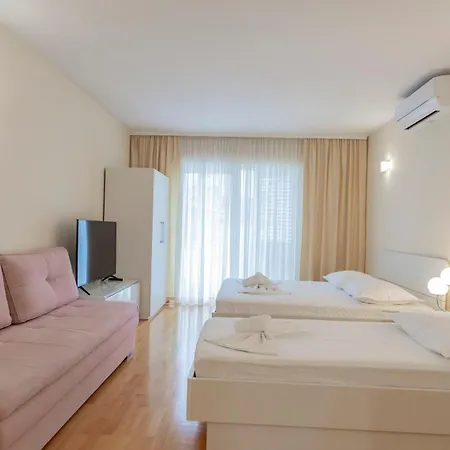 Baska Voda Apartments - City Center, Steps From The Beach, Free Parking Exterior photo
