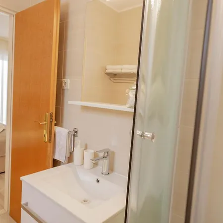 Baska Voda Apartments - City Center, Steps From The Beach, Free Parking Exterior photo
