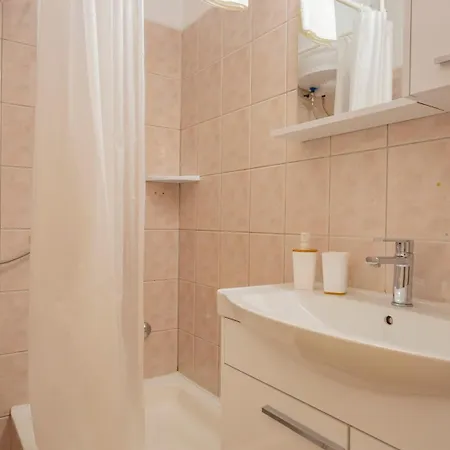 Baska Voda Apartments - City Center, Steps From The Beach, Free Parking Exterior photo