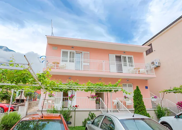 Baska Voda Apartments - City Center, Steps From The Beach, Free Parking