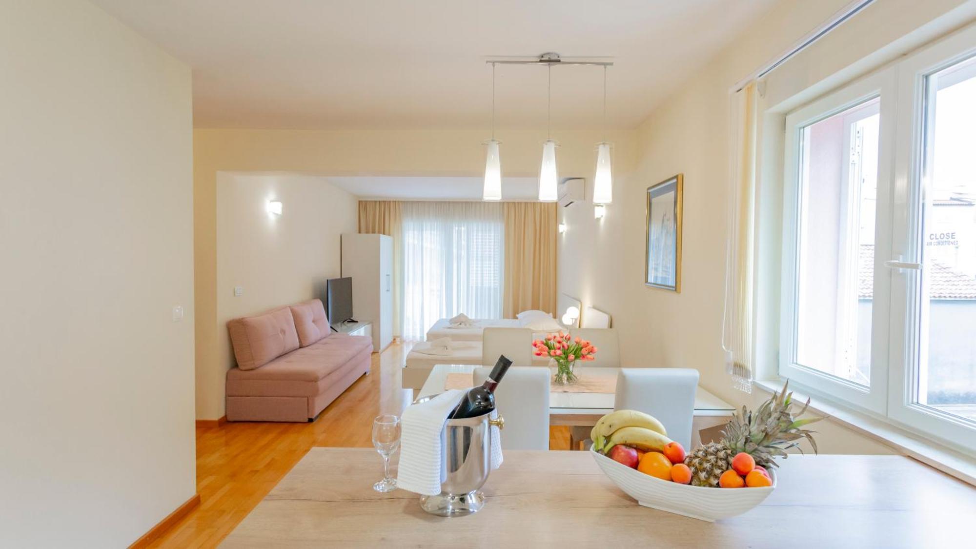 Apartma Baska Voda Apartments - City Center, Steps From The Beach, Free Parking
