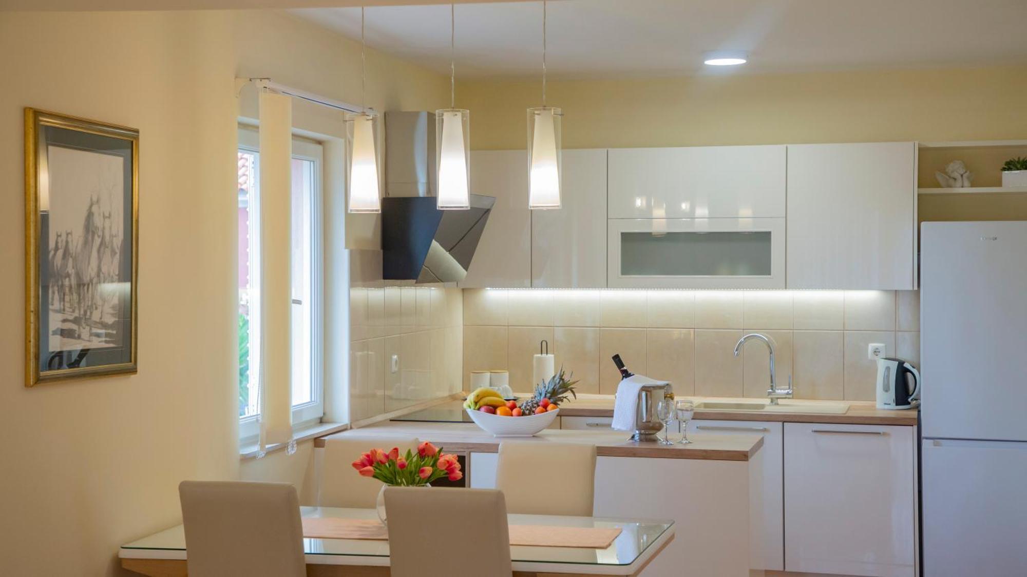 Baska Voda Apartments - City Center, Steps From The Beach, Free Parking Apartma Baska Voda