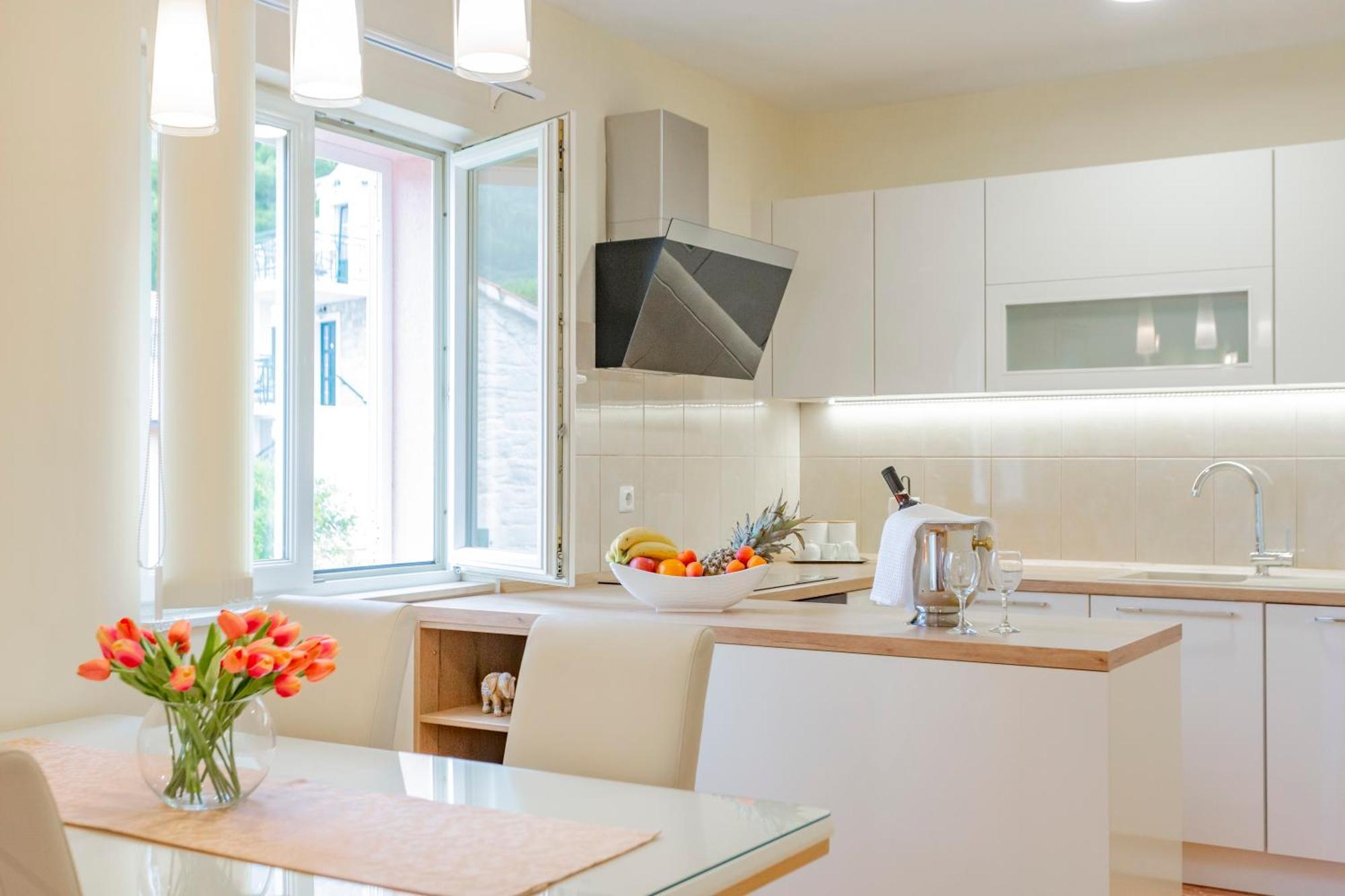 Baska Voda Apartments - City Center, Steps From The Beach, Free Parking Apartma *
