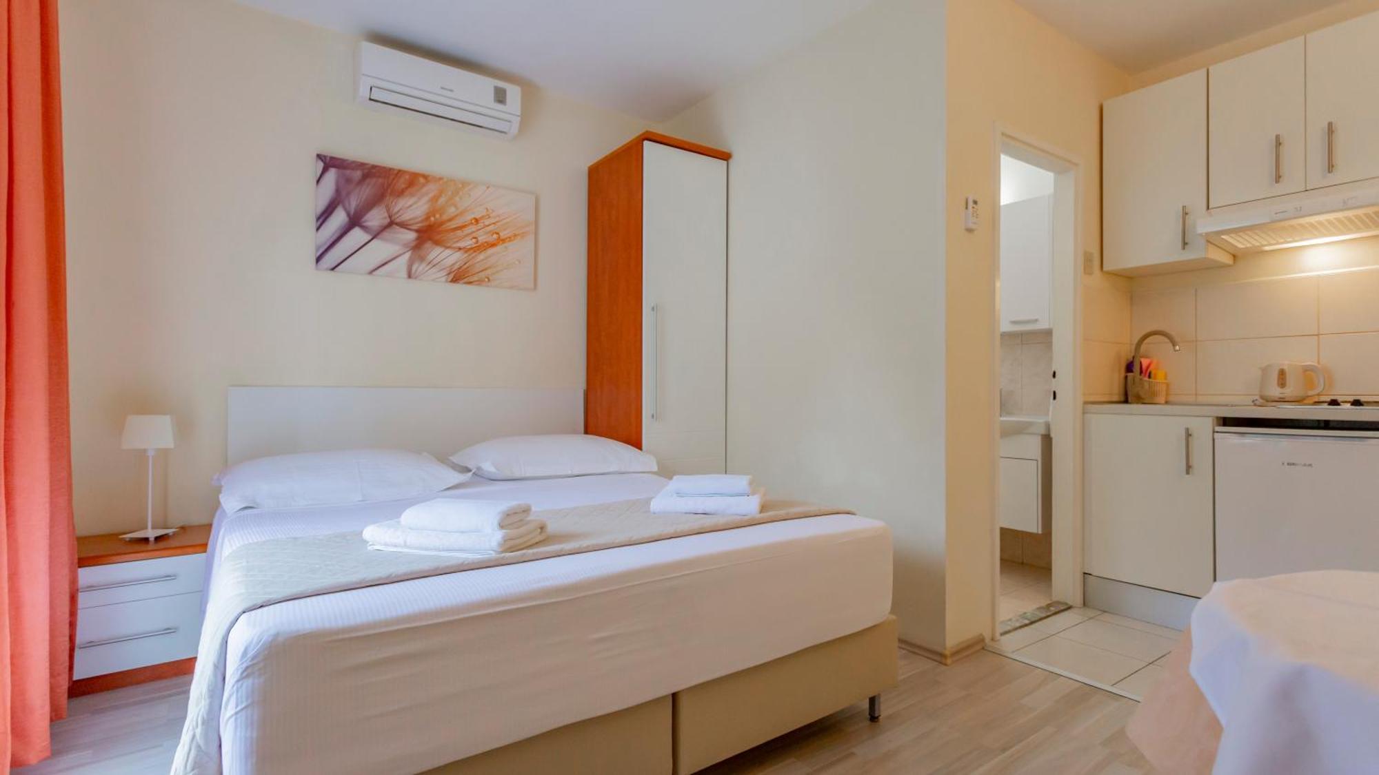 Baska Voda Apartments - City Center, Steps From The Beach, Free Parking * Baška Voda